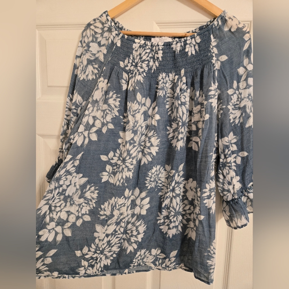 New Directions Blue And White Floral Blouse Size XL - Picture 4 of 8